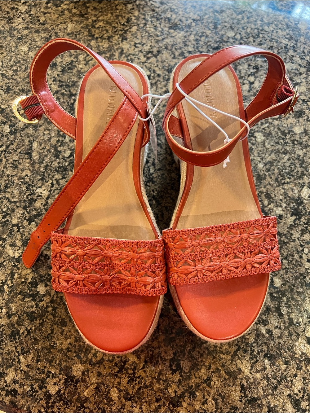 NWT size 8 Old Navy Coral Braided Espadrille Sandals
